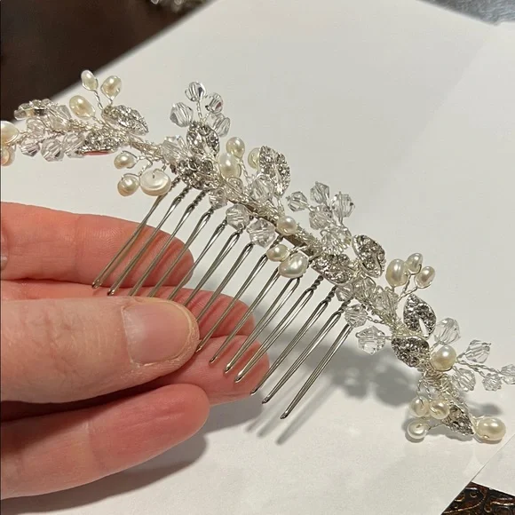 Silver, Pearl, and Rhinestone Floral Hair Comb Bridal or formal occasion - Picture 3 of 6